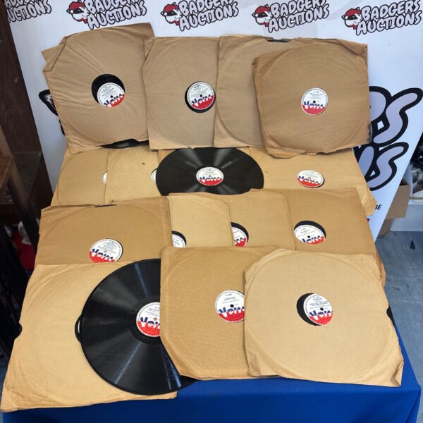 Lot of vintage V Disc swing orchestral gramophone records.