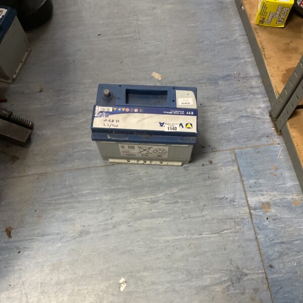 Blue Vetra dynamic car battery for automotive use.