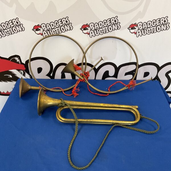 Lot of three vintage brass bugle horns for collectors.