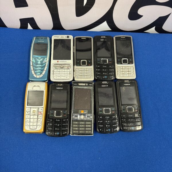 Lot of vintage Nokia mobile phones for collectors.