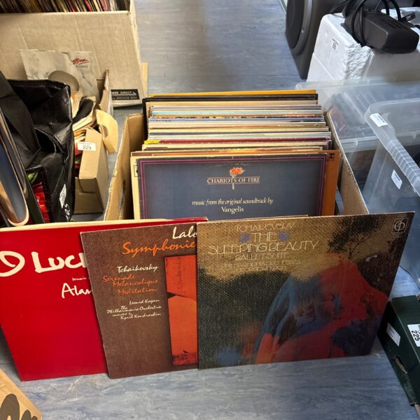 Mixed lot of vintage vinyl records with Jack Jones included.