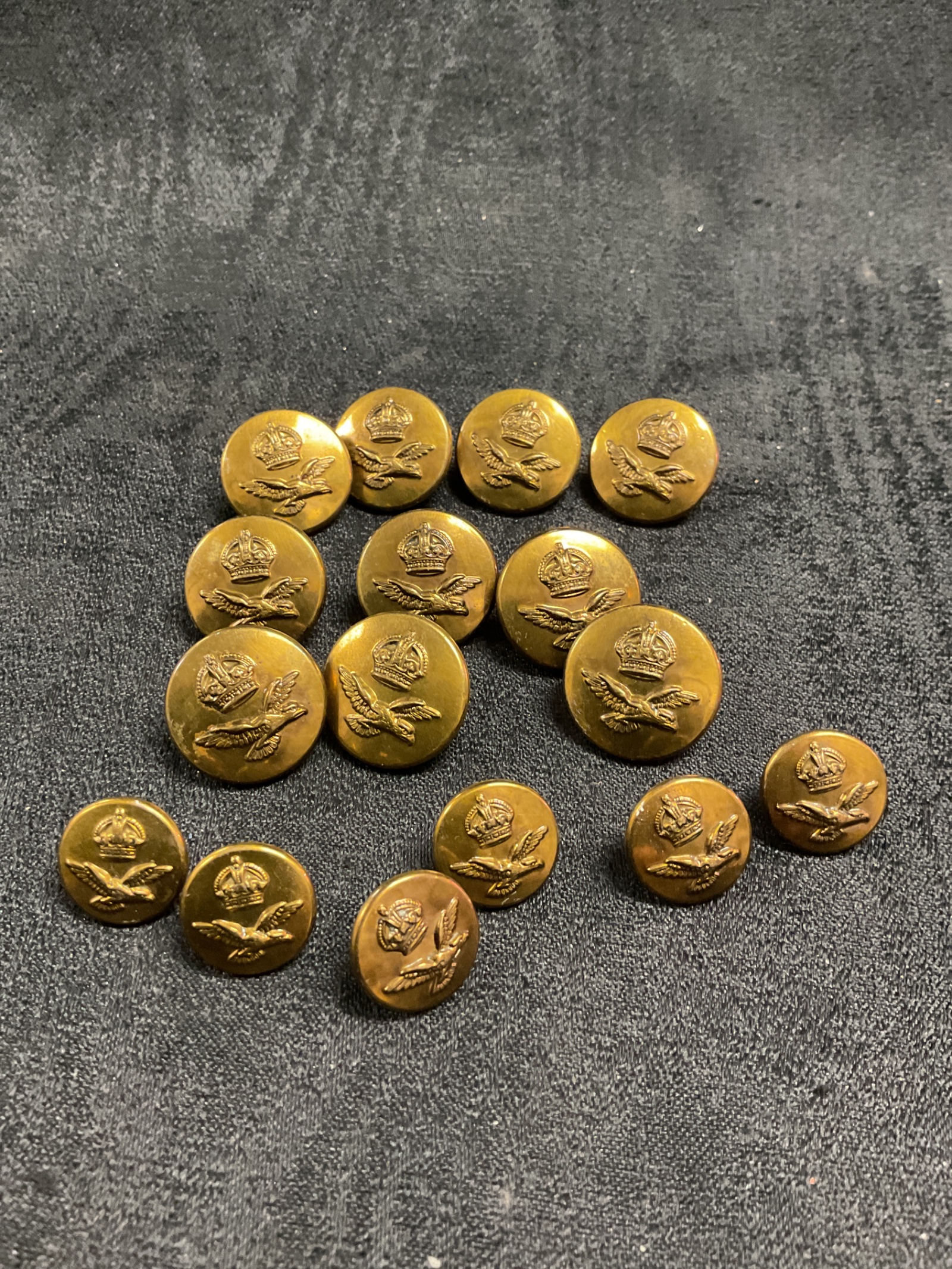 820 16 WW2 Raf Brass Buttons