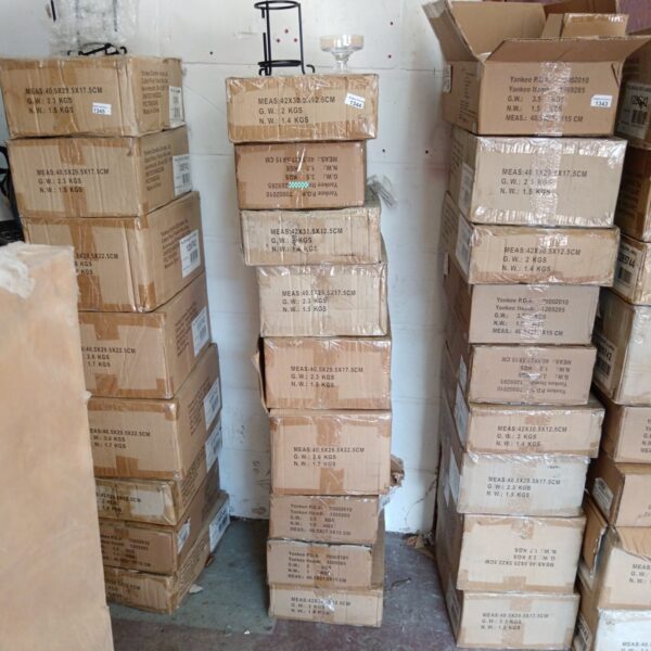 Lot of nine new Yankee Candle holders in original packaging.