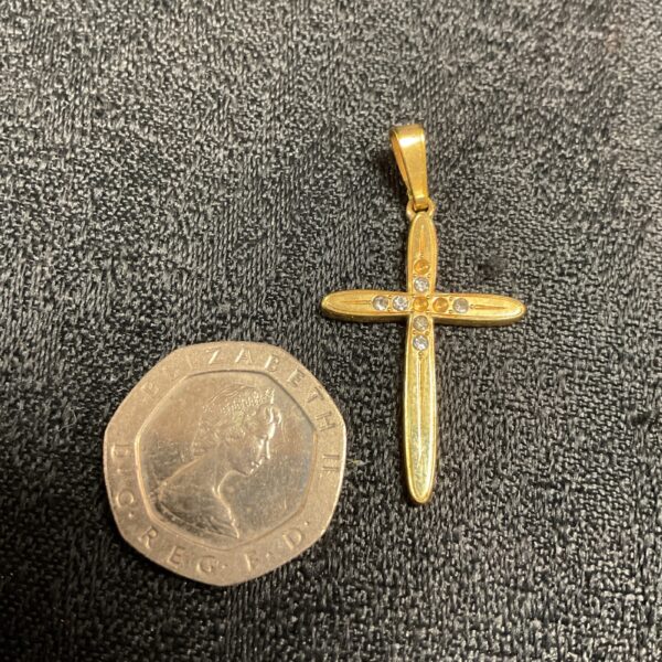 Vintage 14ct gold cross pendant with white stones.