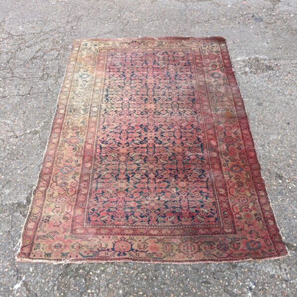 Antique Persian rug with floral design, 6ft x 4ft.