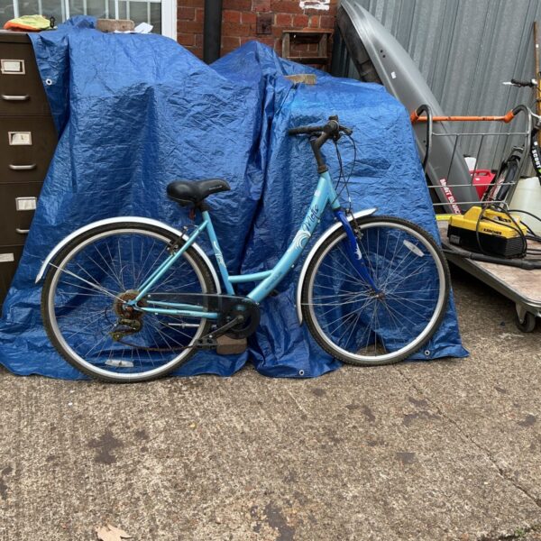 Blue Apollo Metis ladies bicycle in used condition.