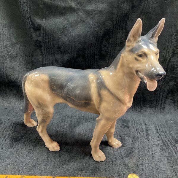 Large B&D German Shepherd figurine, detailed porcelain sculpture.
