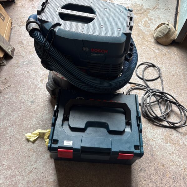 Bosch Porsche GAS 35MAFC dust extractor for workshop use.