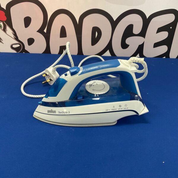 Vintage Braun TexStyle 3 iron with blue and white casing.