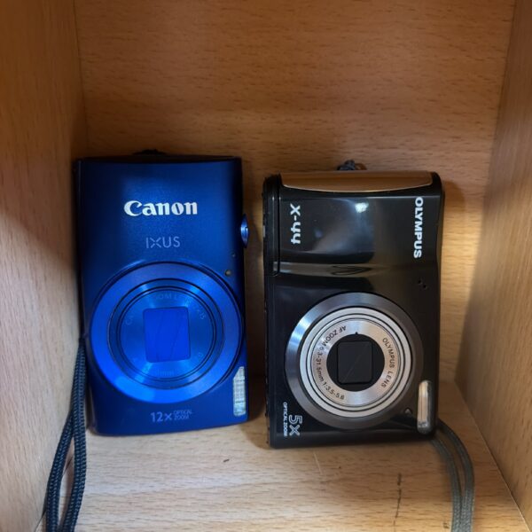 Canon IXUS and Olympus X-44 digital cameras lot for collectors.