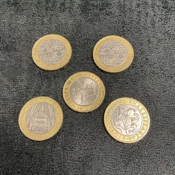Lot of five £2 commemorative coins, including a Shakespeare coin.