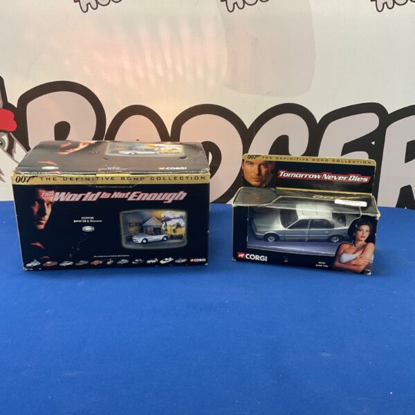 Corgi 007 Bond BMW 750i diecast model with diorama.
