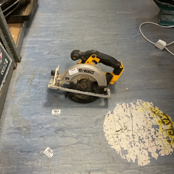 Dewalt 18V XR cordless circular saw in used condition.