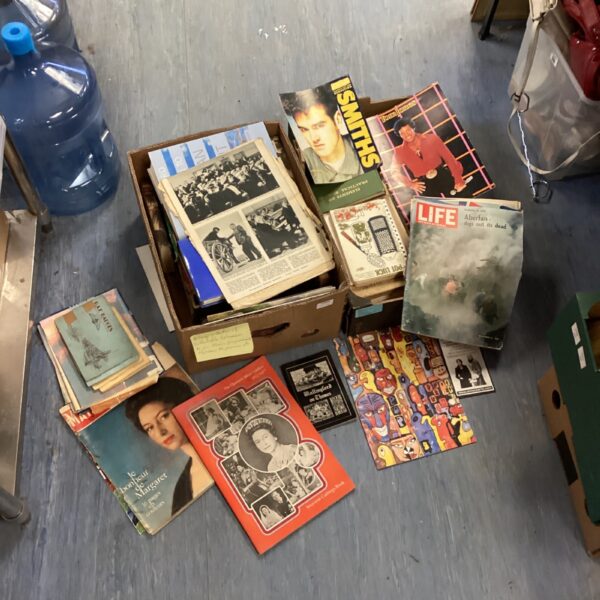 Vintage ephemera lot including music programs and Mecano magazine.
