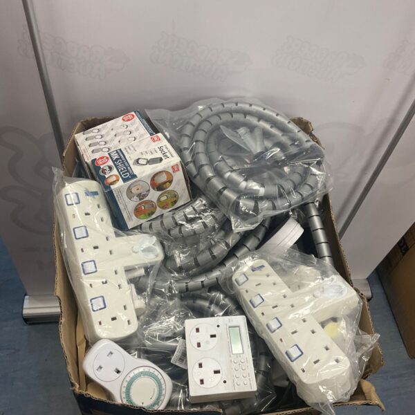 Mixed lot of MK extension sockets and cable organisers.