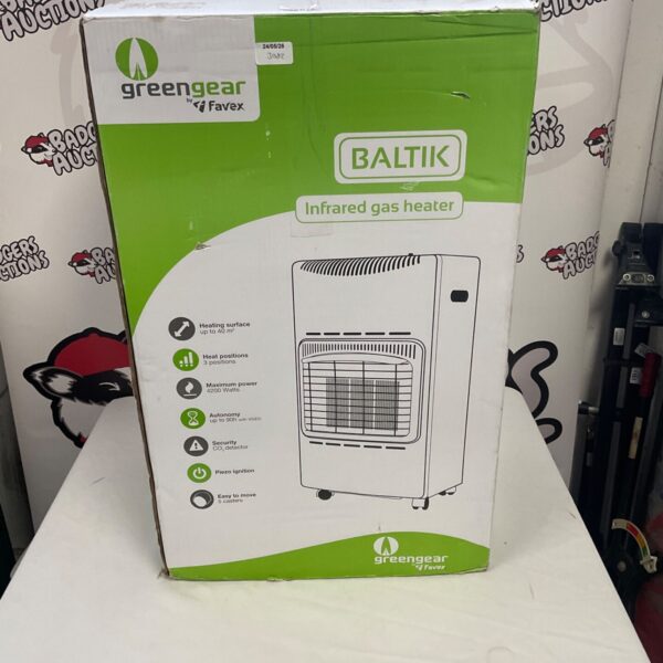 Favex Baltik gas heater showing the control panel and branding.