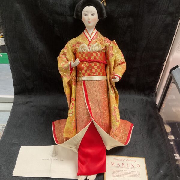 Franklin Mint Mariko Japanese Bride doll in traditional wedding attire.