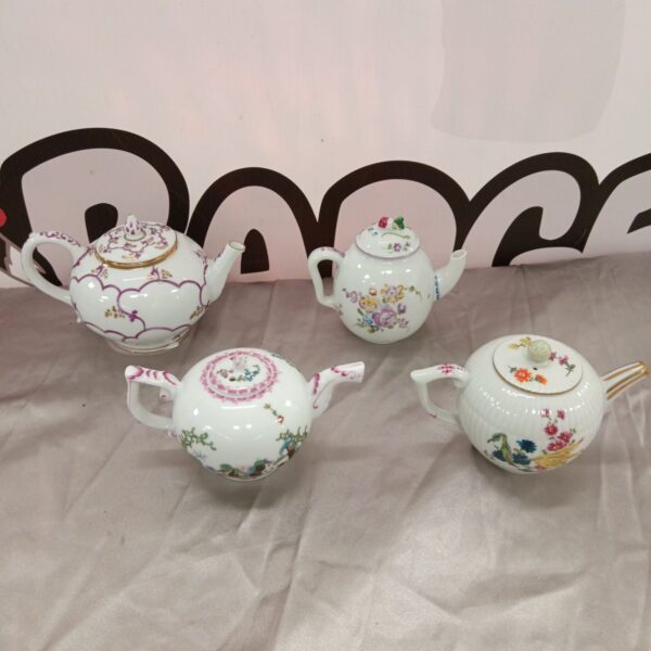 Franklin Mint porcelain teapot collection, Victoria and Albert Museum reproductions.