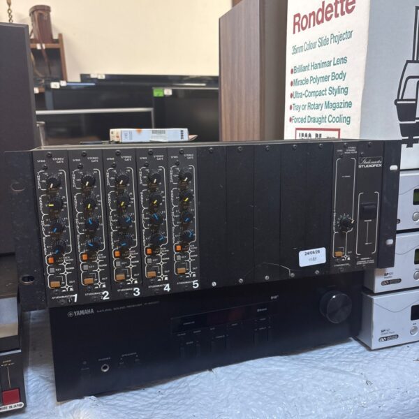 Vintage Hanix SF802 studio dynamic noise filter with controls.