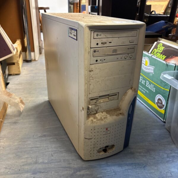 Vintage Hi-Grade Ultis retro computer with beige case.