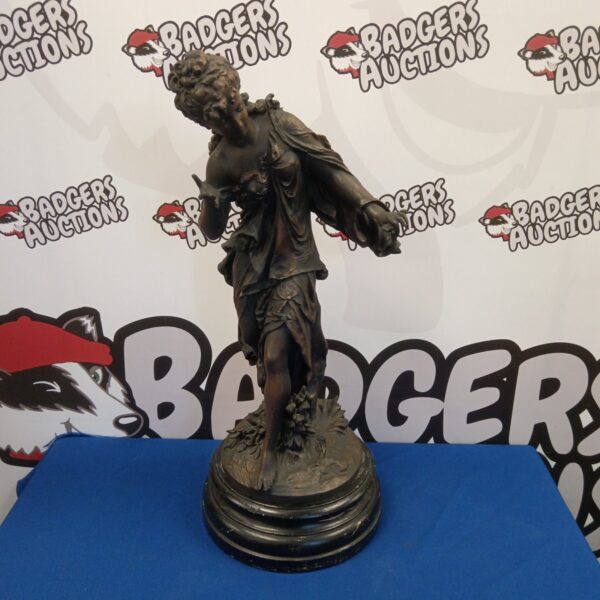 Antique Hippolyte Moreau bronze sculpture of an elegant lady.