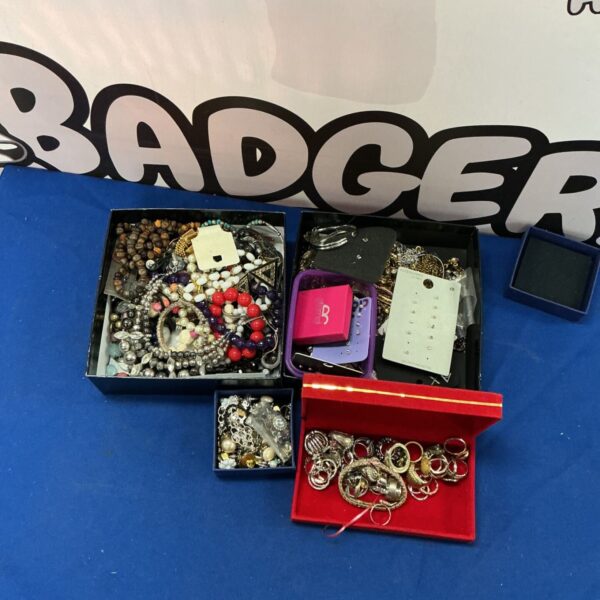 Collection of costume jewellery