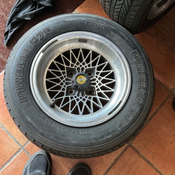 Set of Compomotive Mini wheels with Pirelli tyres