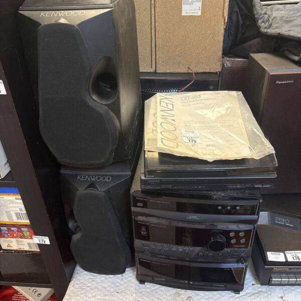 Kenwood UD-403 hi-fi system with speakers, vintage audio equipment.