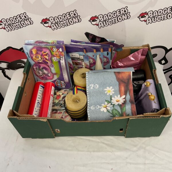 Kids party bundle with balloons, badges, and candles.
