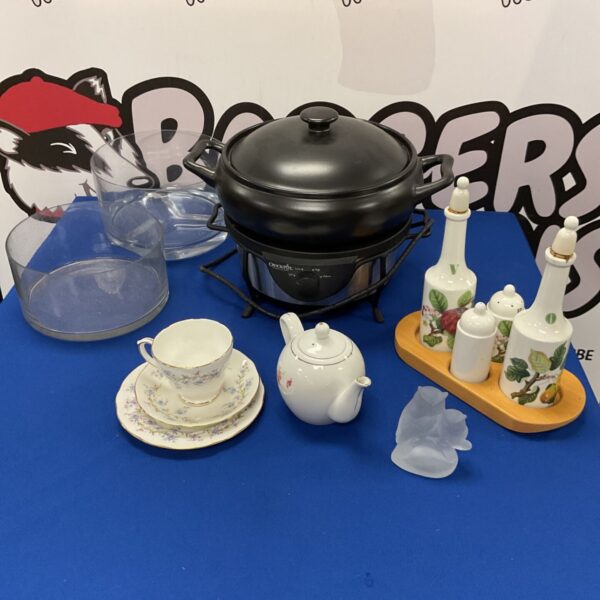 Mixed kitchen lot including Crockpot, tea set and Portmeirion cruet.