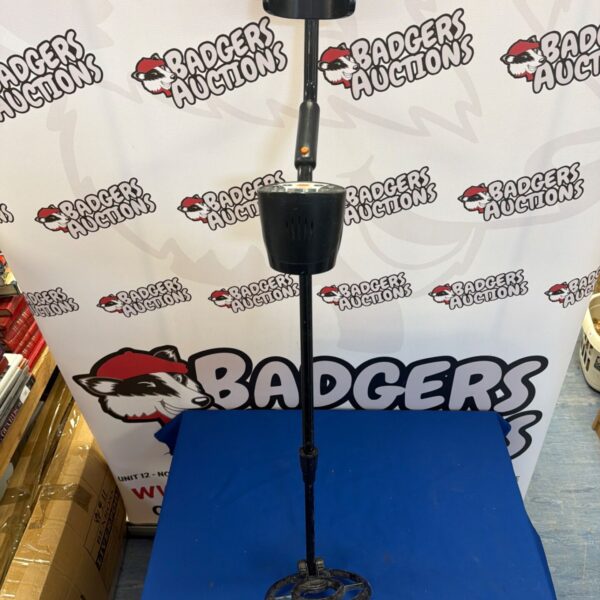 Meterk MK14 metal detector for treasure hunting and ground search.