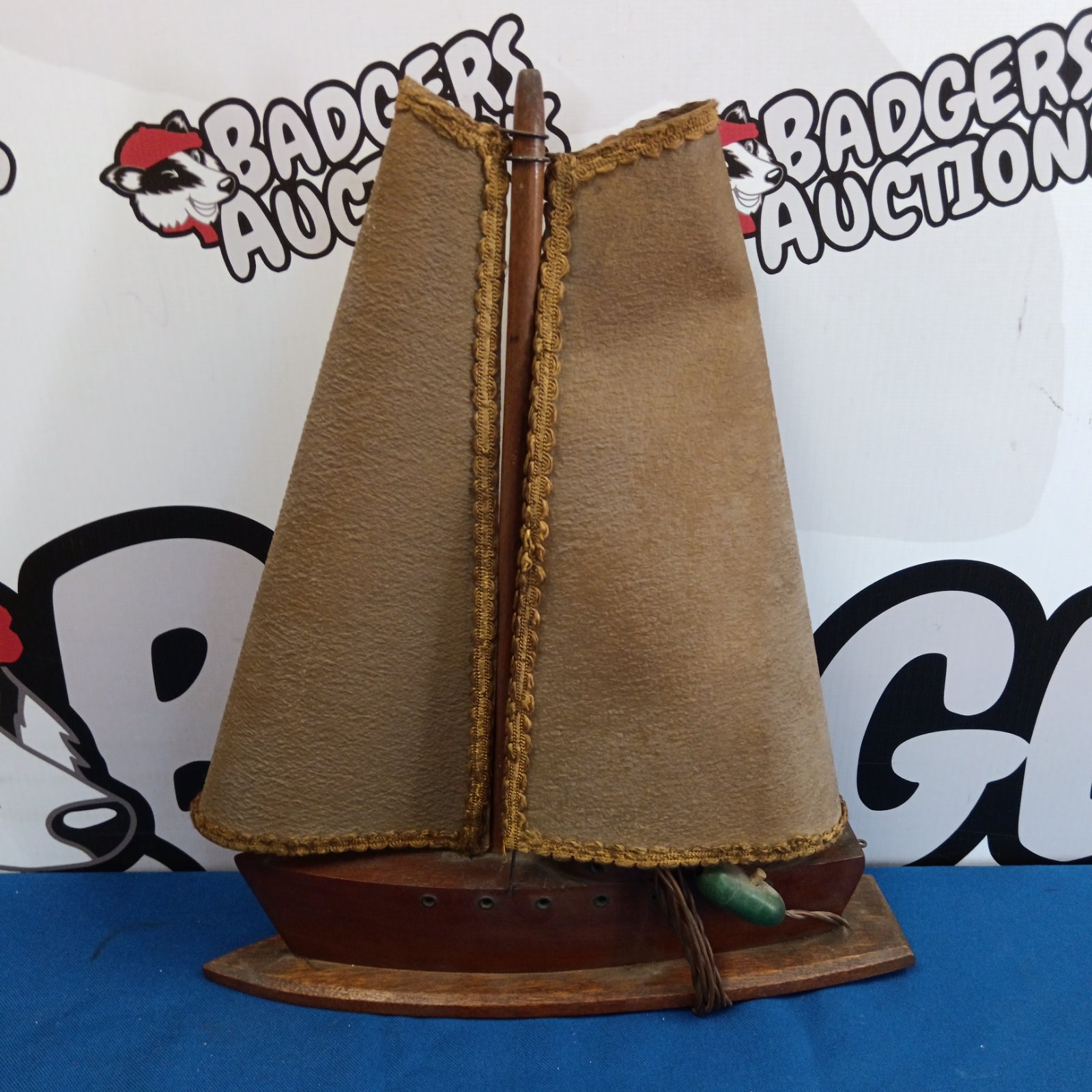 Vintage mid-century modern sailboat table lamp with fabric shade.