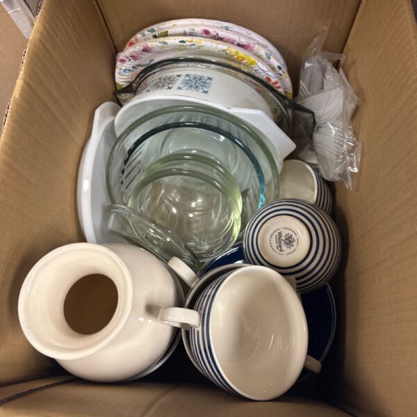 Mixed lot of vintage china and glassware including Whittard of Chelsea.