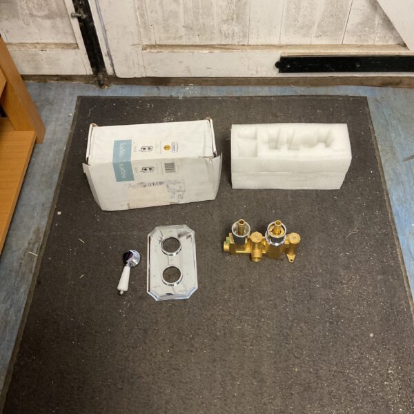 Vintage Niagara Arlington twin valve for bathroom restoration.