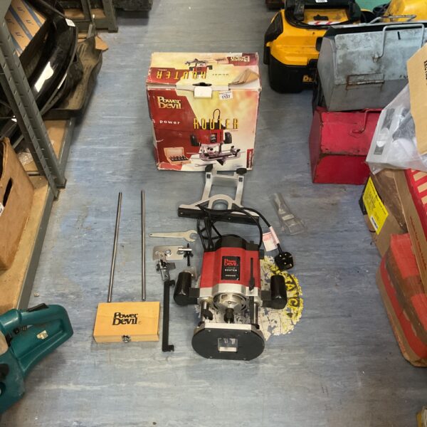 Power Devil router set with accessories in original box.