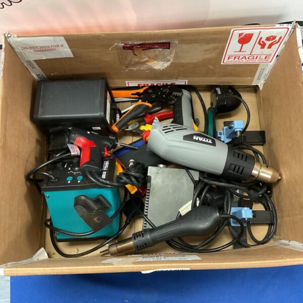 Power tool job lot featuring a Titan heat gun and Yihua soldering station.