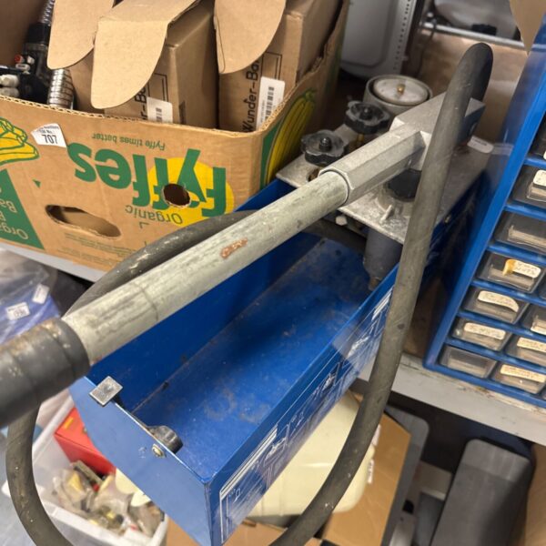 Prufpumpe RP50 hydraulic pump with surrounding components.