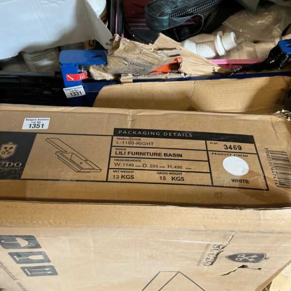Scudo kitchen basin in original packaging, white wash finish.