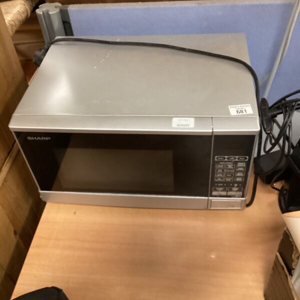 White Sharp R-D10IN microwave, vintage kitchen appliance.