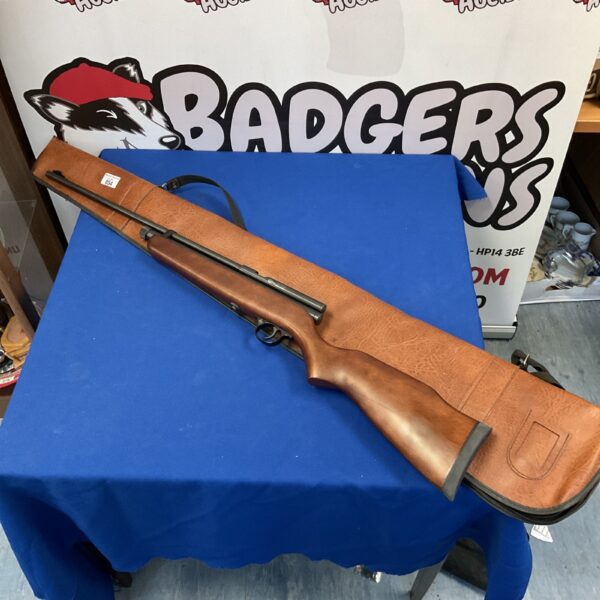 SMK XS78 CO2 air rifle with wooden stock, presented for auction.