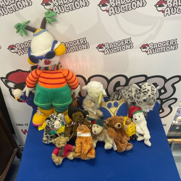 Assorted vintage soft toys including a knitted snowman and Harrods bear.