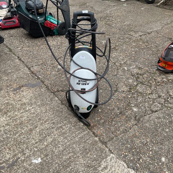 Stihl RE 125 K pressure washer for garden and patio cleaning.
