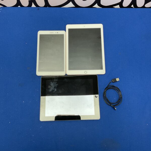 Bundle of used tablets including Apple iPads and Huawei tablet.