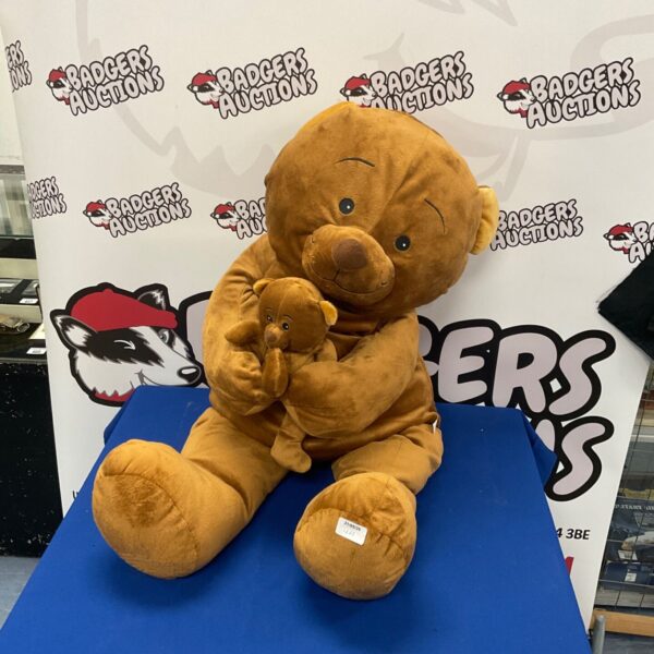 Vintage teddy bear and baby bear set, soft plush toys.