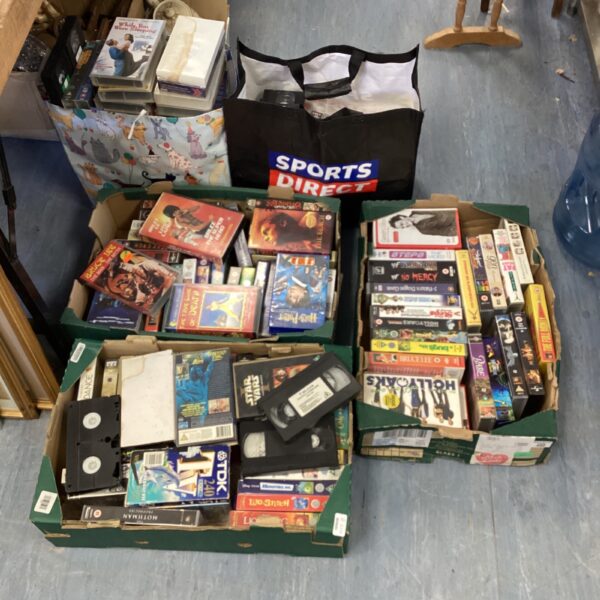 Large bundle of VHS tapes including Star Wars and Harry Potter.