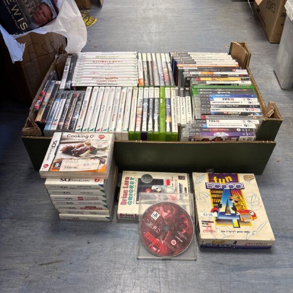 Tray of mixed video games including Nintendo, PlayStation and Xbox titles.