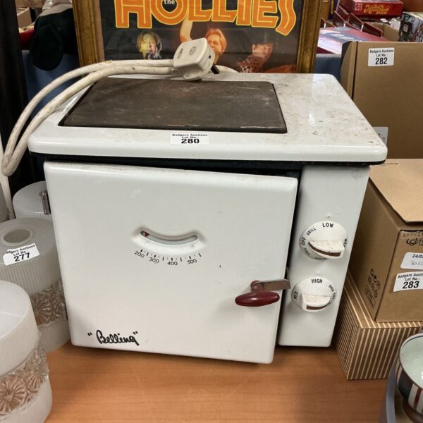 Vintage Belling hob and oven, a retro kitchen appliance.