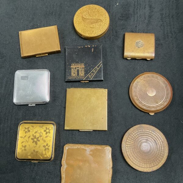 Vintage compacts lot including Gwenda Yardley and Stratton brands.