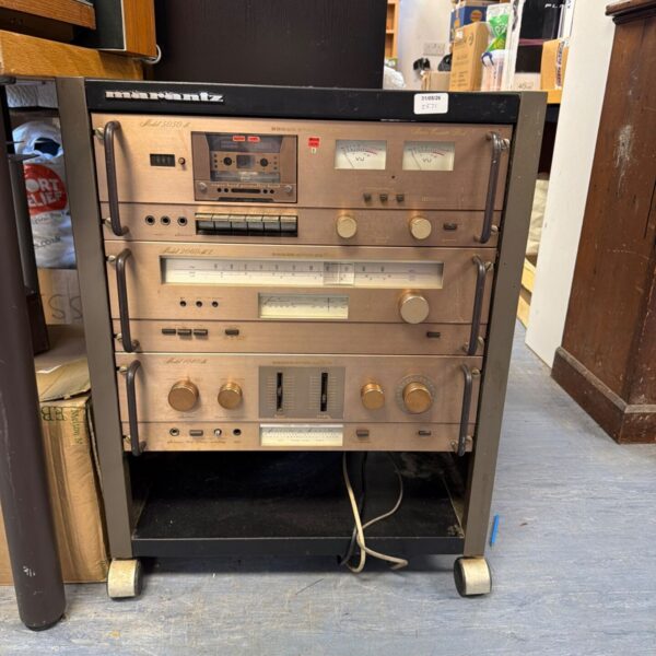 Vintage Marantz hi-fi system with cassette deck, tuner, and amplifier.
