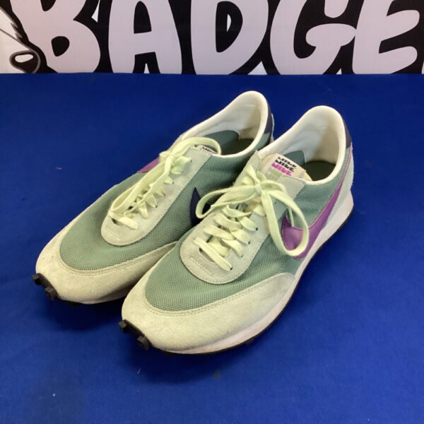 Vintage Nike Waffle Trainers size 10 with iconic waffle sole.